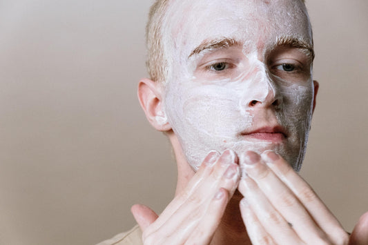 How do you choose a suitable Moisturizer for oily skin?